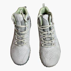 Merrell Wrapt-Mid, Waterproof suede, barefoot, color- Birch size 9.5